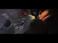 L'usine de chaussures sur mesure se développe chaque jour.